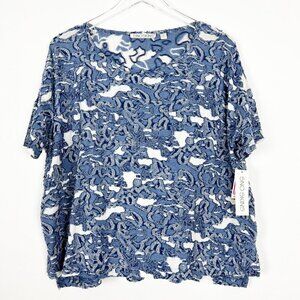 NWT Sno Skins Top Women's L Blue White Stretchy Knit Eyelash Textured Boxy Fit